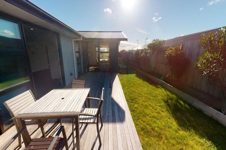 Photo of property in 8 Silicon Way, Fitzherbert, Palmerston North, 4410