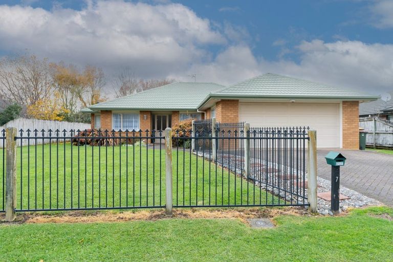 Photo of property in 7 Dixon Road, Fitzroy, Hamilton, 3206