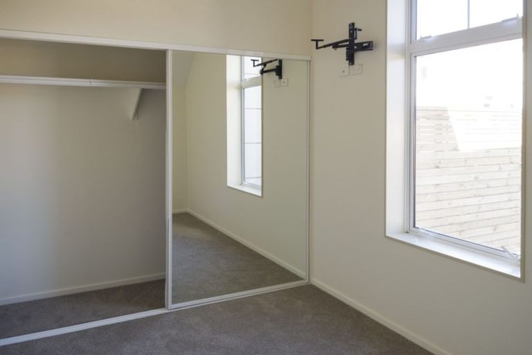 Photo of property in 31-41 Pirie Street, Mount Victoria, Wellington, 6011