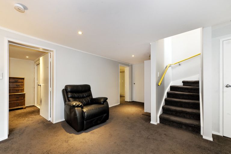 Photo of property in 124 Tiroroa Avenue, Te Atatu South, Auckland, 0610