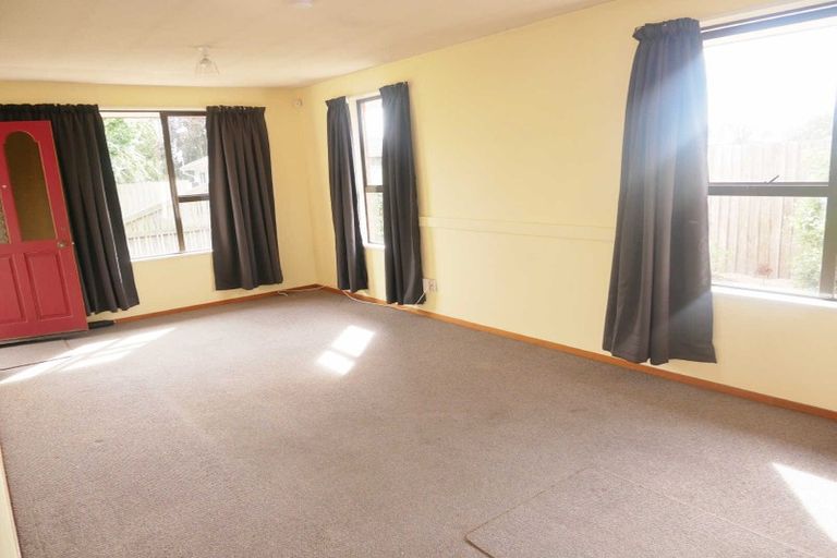 Photo of property in 2/20 Mchaffies Place, Wainoni, Christchurch, 8061