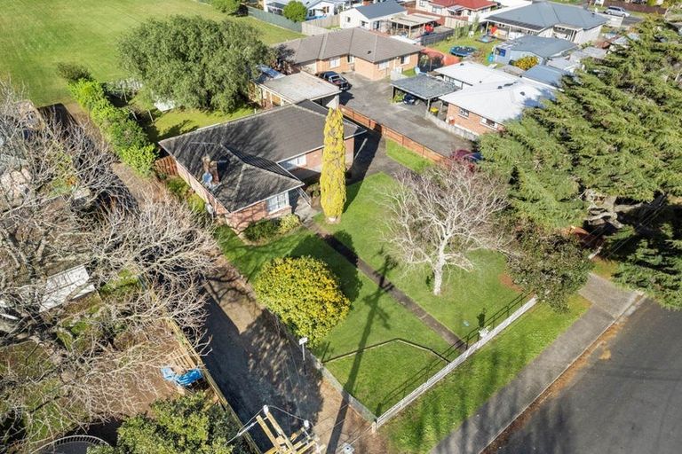 Photo of property in 12 Cross Street, Papakura, 2110