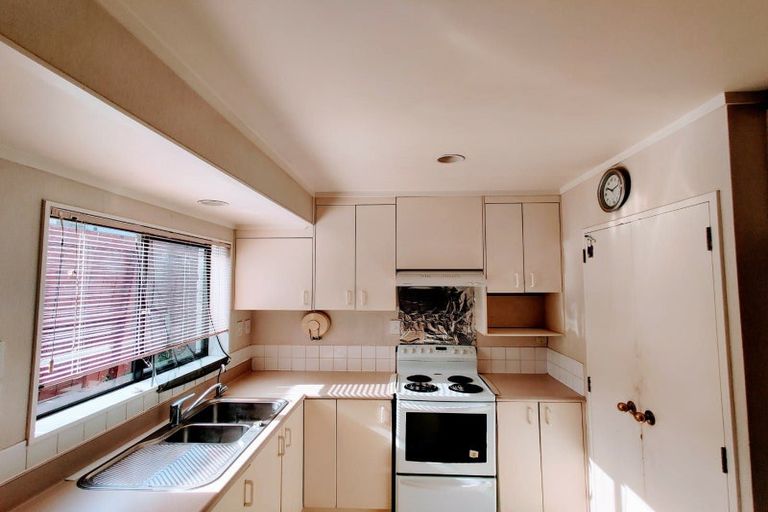 Photo of property in 10/4074 Great North Road, Glen Eden, Auckland, 0602