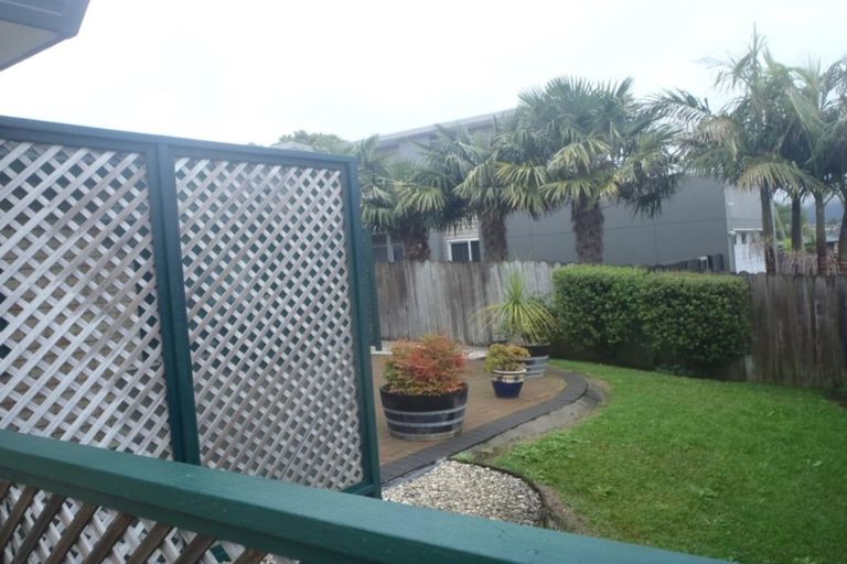 Photo of property in 6 Roy Maloney Drive, Henderson, Auckland, 0612