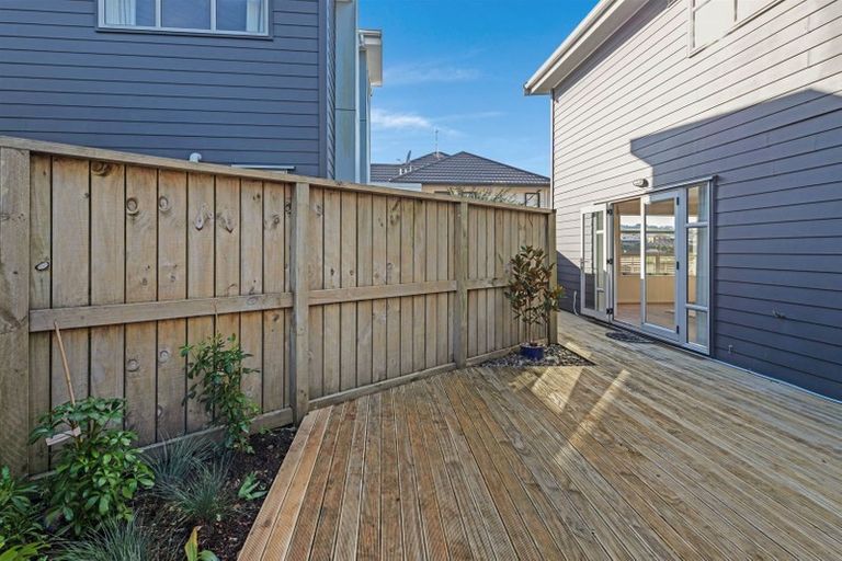 Photo of property in 10 Erlestoke Crescent, Churton Park, Wellington, 6037