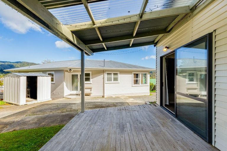 Photo of property in 43 Petrie Street, Wainuiomata, Lower Hutt, 5014