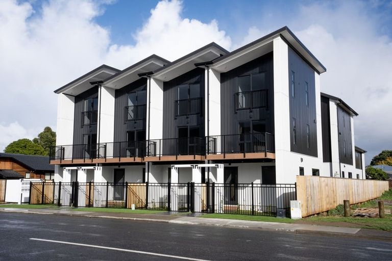 Photo of property in 2/41 Collingwood Street, Waterloo, Lower Hutt, 5011