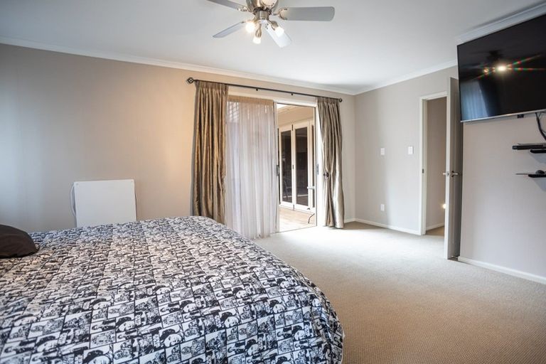 Photo of property in 7 Rothesay Place, Highbury, Palmerston North, 4412