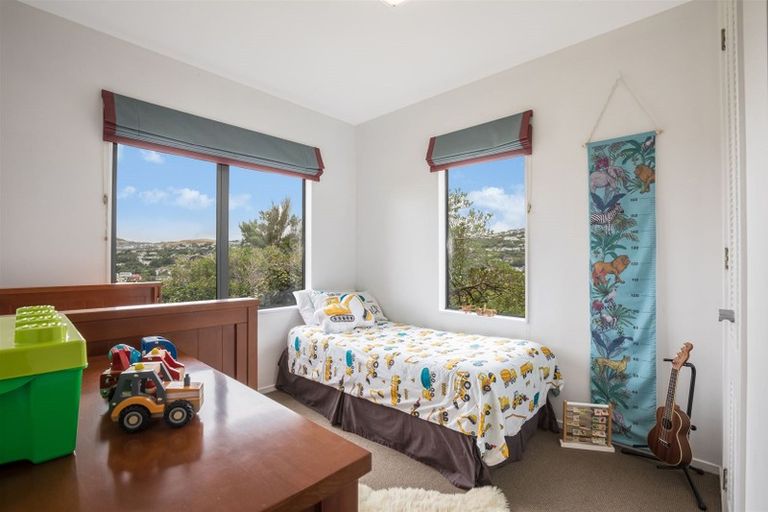 Photo of property in 5 Clifford Road, Johnsonville, Wellington, 6037