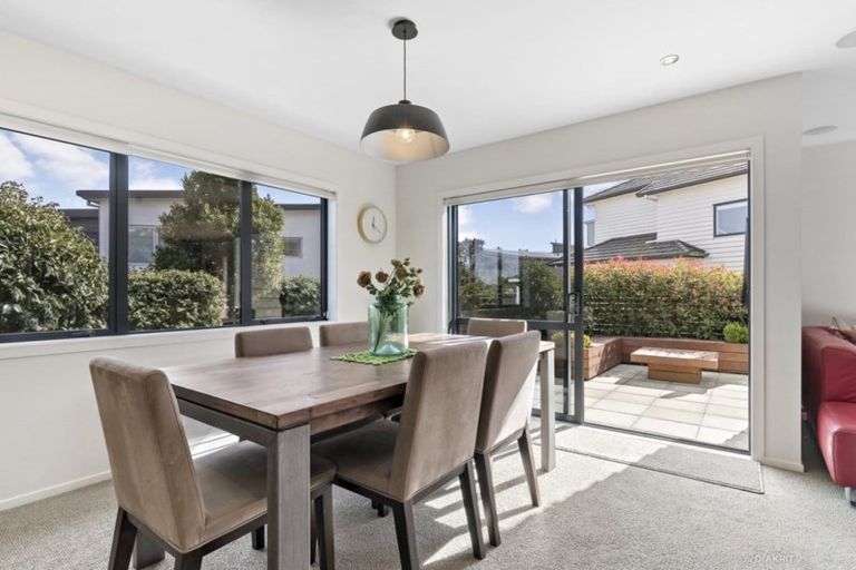 Photo of property in 22 Cresswell Place, Johnsonville, Wellington, 6037