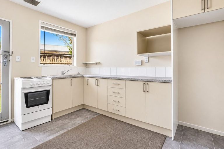 Photo of property in 4/9 Allard Street, Edgeware, Christchurch, 8013