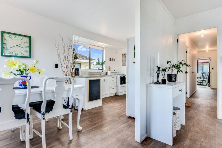 Photo of property in 27g Breckons Avenue, Nawton, Hamilton, 3200