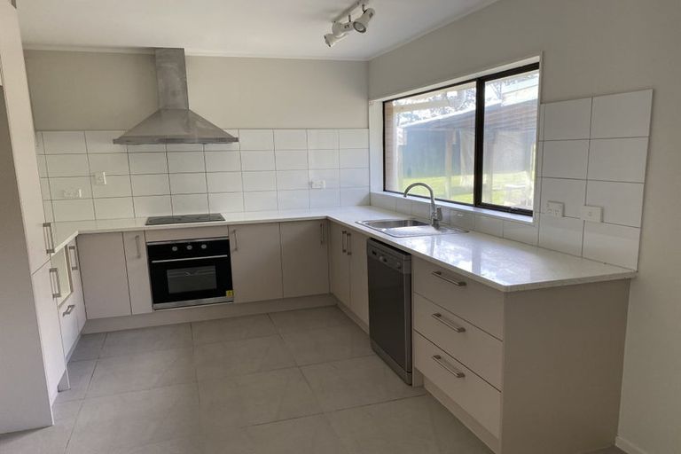 Photo of property in 10 Bycroft Road, Karaka, Papakura, 2578