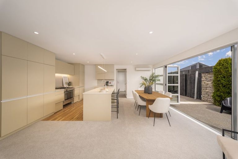 Photo of property in 72 Wai-iti Terrace, Bryndwr, Christchurch, 8052