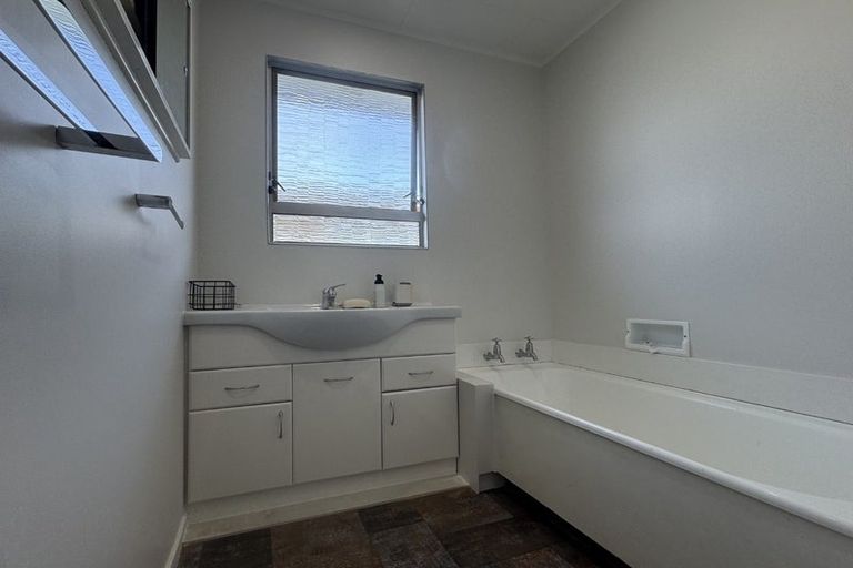 Photo of property in 64 Alexander Avenue, Onekawa, Napier, 4110