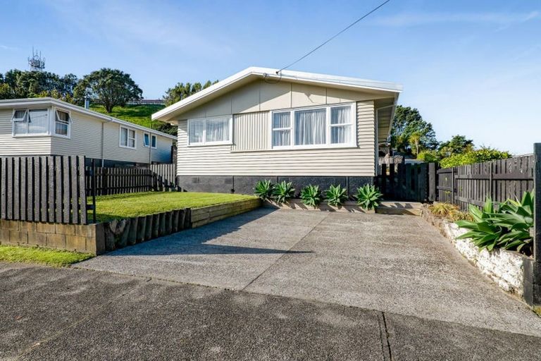 Photo of property in 19 Clearmont Crescent, Blagdon, New Plymouth, 4310