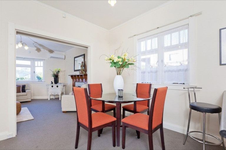Photo of property in 12 Nikau Street, New Lynn, Auckland, 0600