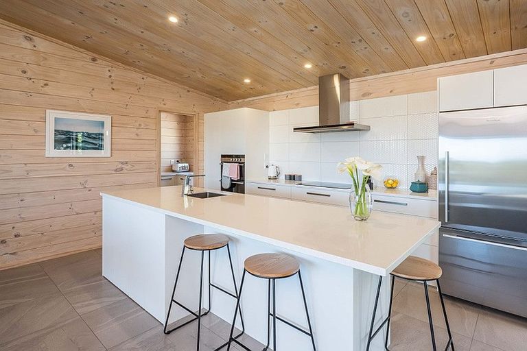 Photo of property in 214b Huia Street, Waikanae, 5391