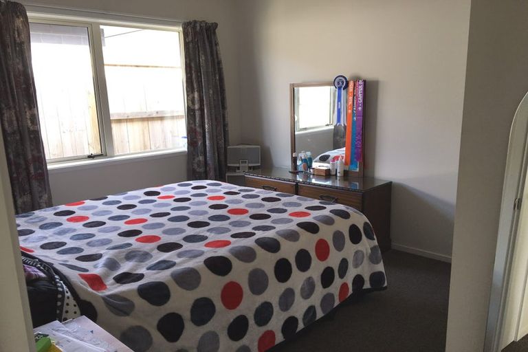 Photo of property in 220 Ballintoy Park Drive, Welcome Bay, Tauranga, 3175