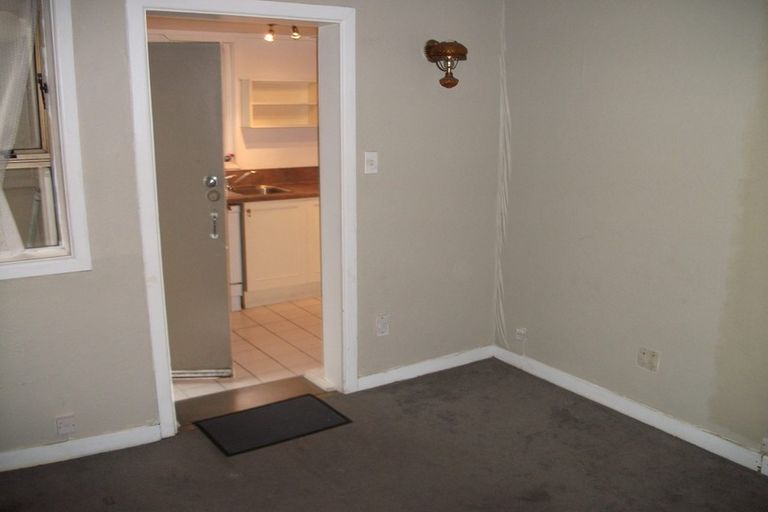 Photo of property in 68-70 Pirie Street, Mount Victoria, Wellington, 6011