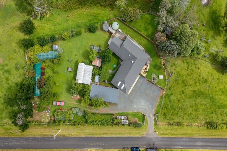 Photo of property in 126 Holmes Road, Waiuku, 2682