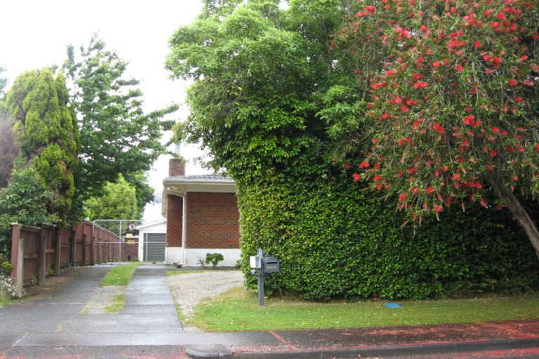 Photo of property in 12 Marybeth Place, Rosehill, Papakura, 2113