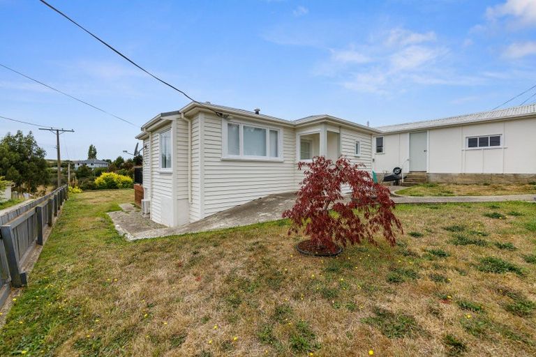 Photo of property in 13 Solway Street, Holmes Hill, Oamaru, 9401