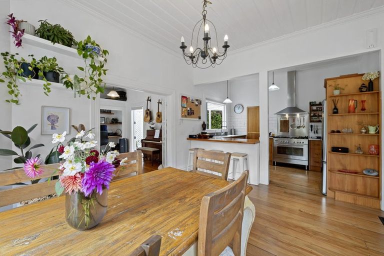 Photo of property in 160a Frankley Road, Frankleigh Park, New Plymouth, 4310