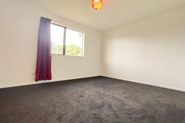 Photo of property in 1/81 Luanda Drive, Ranui, Auckland, 0612