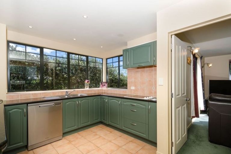 Photo of property in 7 Holgate Avenue, Herald Island, Auckland, 0618