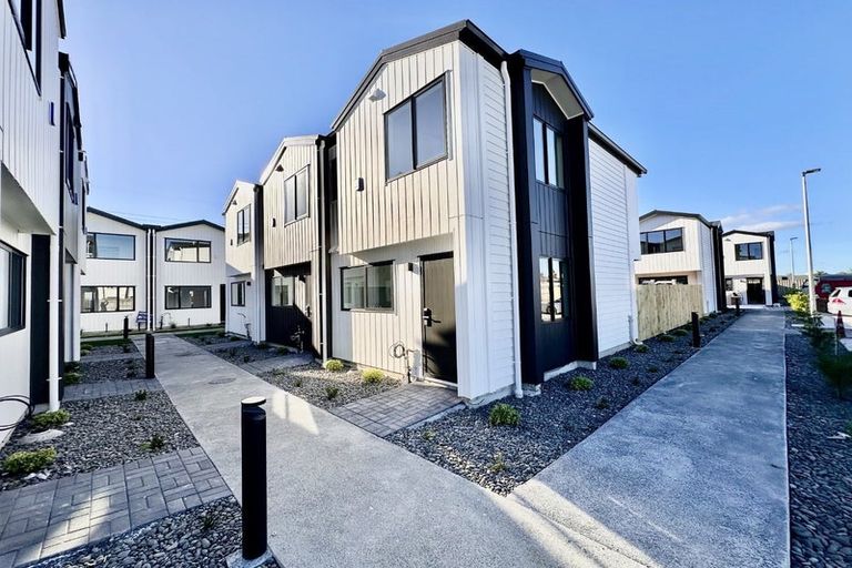 Photo of property in 9/239 Porchester Road, Takanini, 2112
