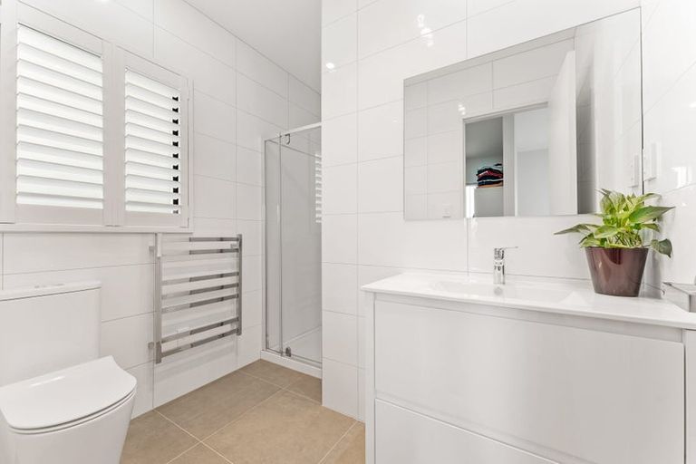 Photo of property in 35 Bella Vista Drive, Gulf Harbour, Whangaparaoa, 0930