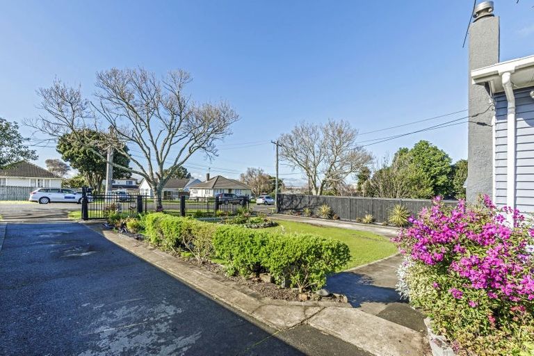 Photo of property in 43 Margaret Road, Papatoetoe, Auckland, 2025