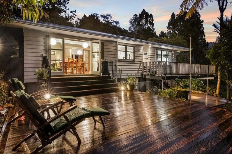 Photo of property in 13 Sylvan Valley Avenue, Titirangi, Auckland, 0604