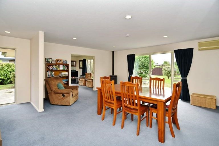 Photo of property in 14 Goodwood Close, Rangiora, 7400