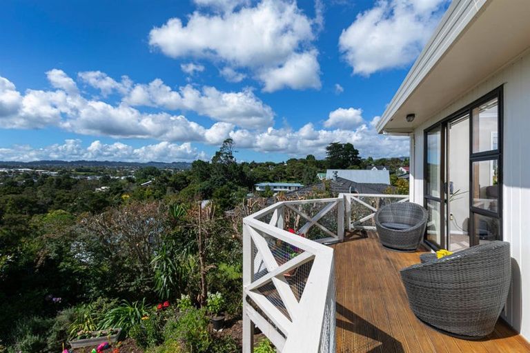 Photo of property in 59 Spence Road, Henderson, Auckland, 0612