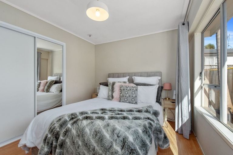 Photo of property in 2/29 Cranston Street, Torbay, Auckland, 0632