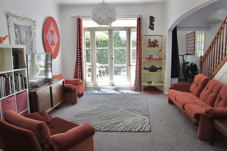 Photo of property in 29 Newman Terrace, Thorndon, Wellington, 6011