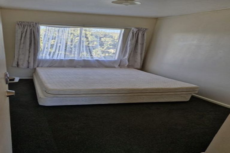 Photo of property in 2/112 Dowse Drive, Maungaraki, Lower Hutt, 5010