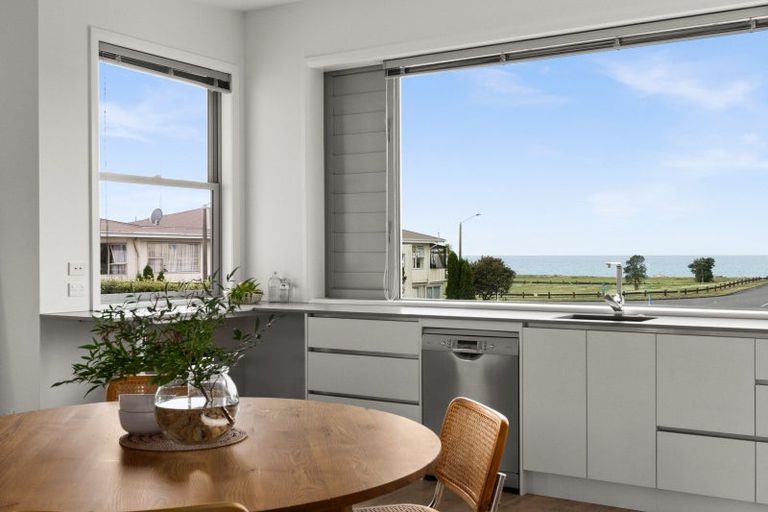 Photo of property in 190d Charles Street, Westshore, Napier, 4110