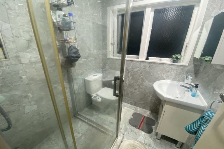 Photo of property in 1/178 Archers Road, Glenfield, Auckland, 0629