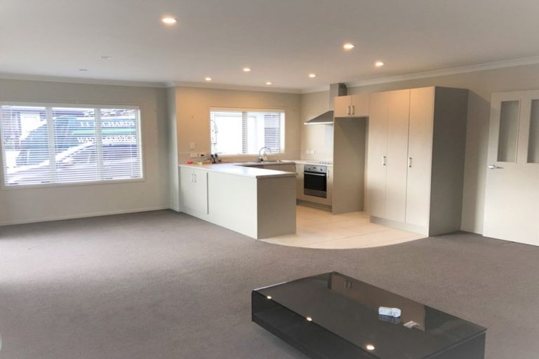 Photo of property in 30 Bridgewater Way, Pyes Pa, Tauranga, 3112