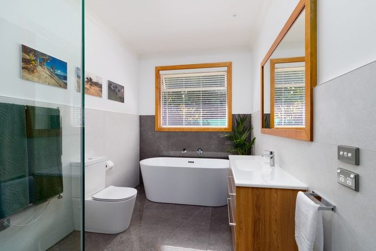 Photo of property in 70 Bay View Road, Atawhai, Nelson, 7010