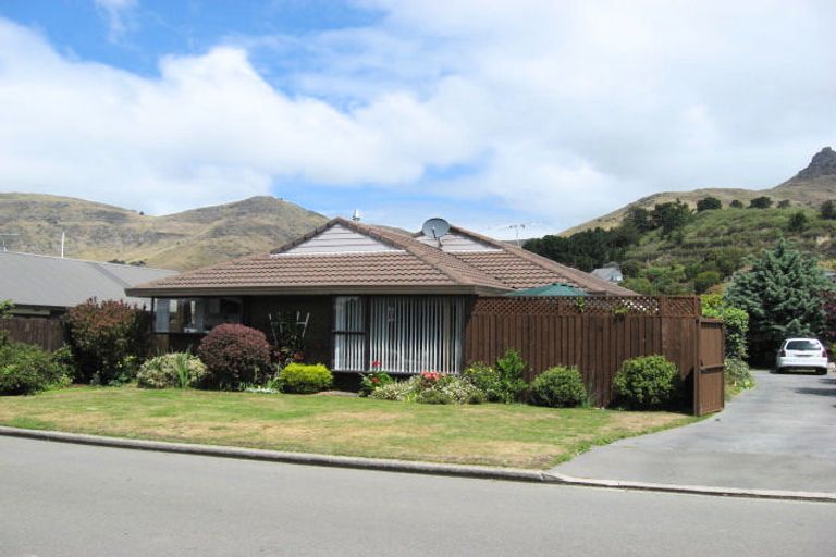 Photo of property in 41 Laing Crescent, Heathcote Valley, Christchurch, 8022