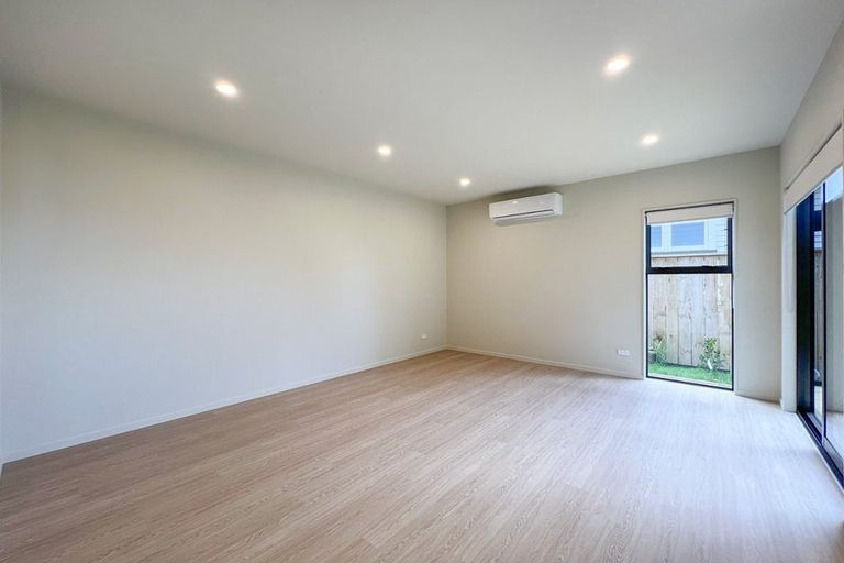 Photo of property in 46c Tiroroa Avenue, Te Atatu South, Auckland, 0610