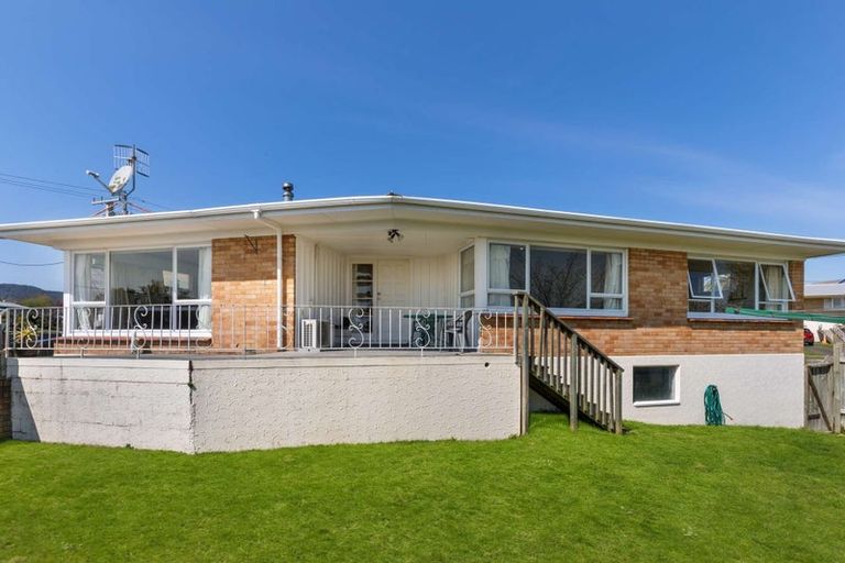 Photo of property in 26 Elliott Crescent, Owhata, Rotorua, 3010