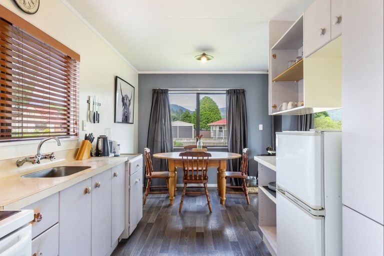 Photo of property in 68 Rangiamohia Road, Turangi, 3334