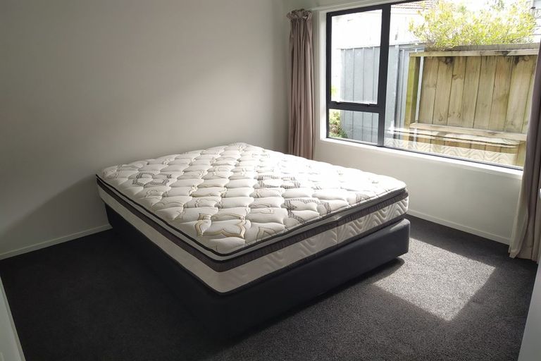 Photo of property in 1/462 East Coast Road, Windsor Park, Auckland, 0630