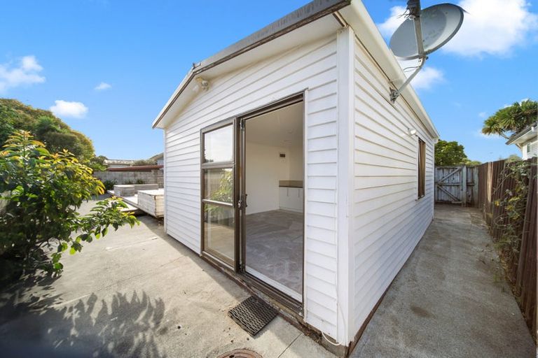 Photo of property in 12 Ronald Place, Manurewa, Auckland, 2102