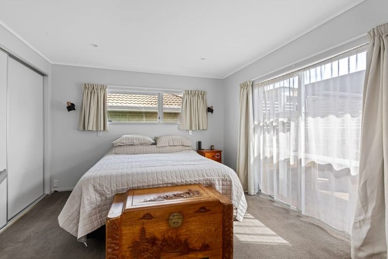Photo of property in 1/212 Centreway Road, Orewa, 0931